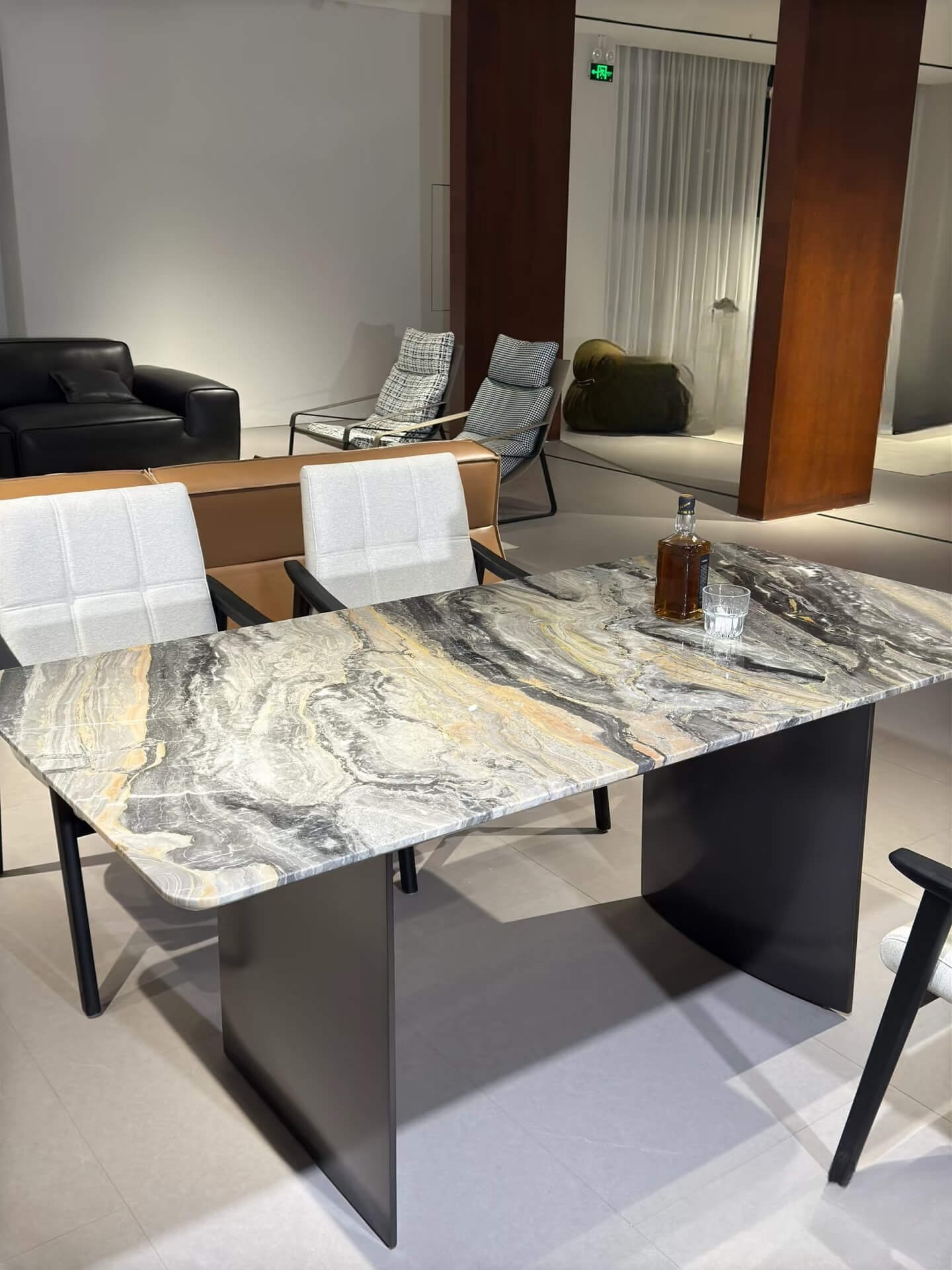 The dining table that has been the center of attention in the family is called “Linha Dining Table”.