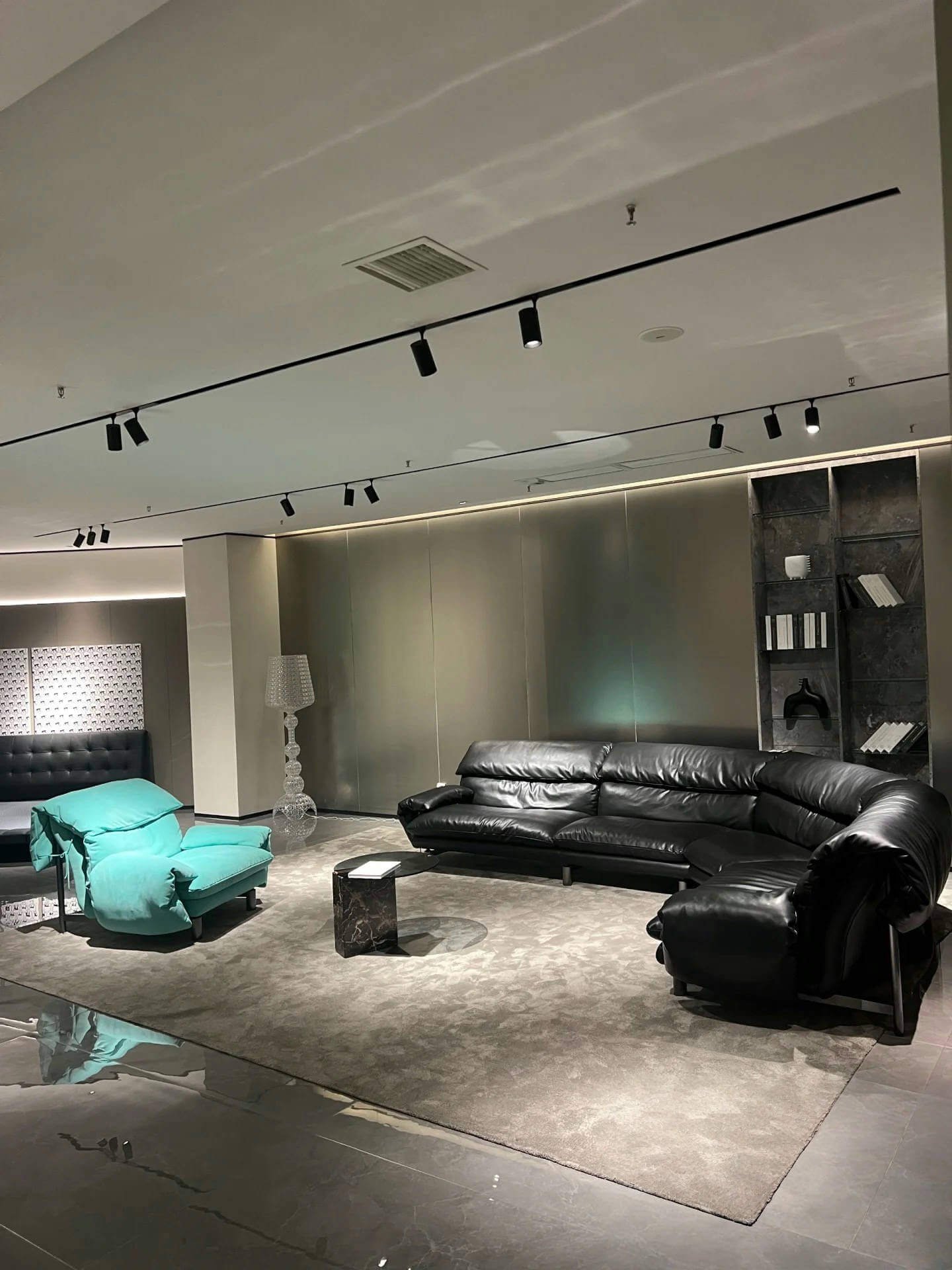 “Is this the small bolero sofa you were looking for?”