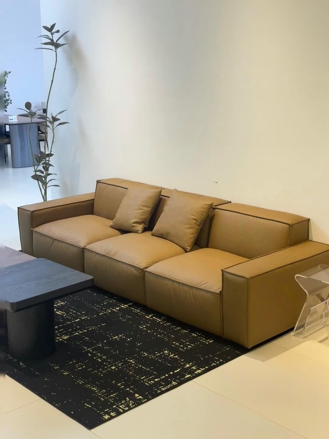 Don’t Know How to Choose a Sofa? The Italian Classic “Lazy Tofu-Block Sofa” Is Here to Save Your Living Room!