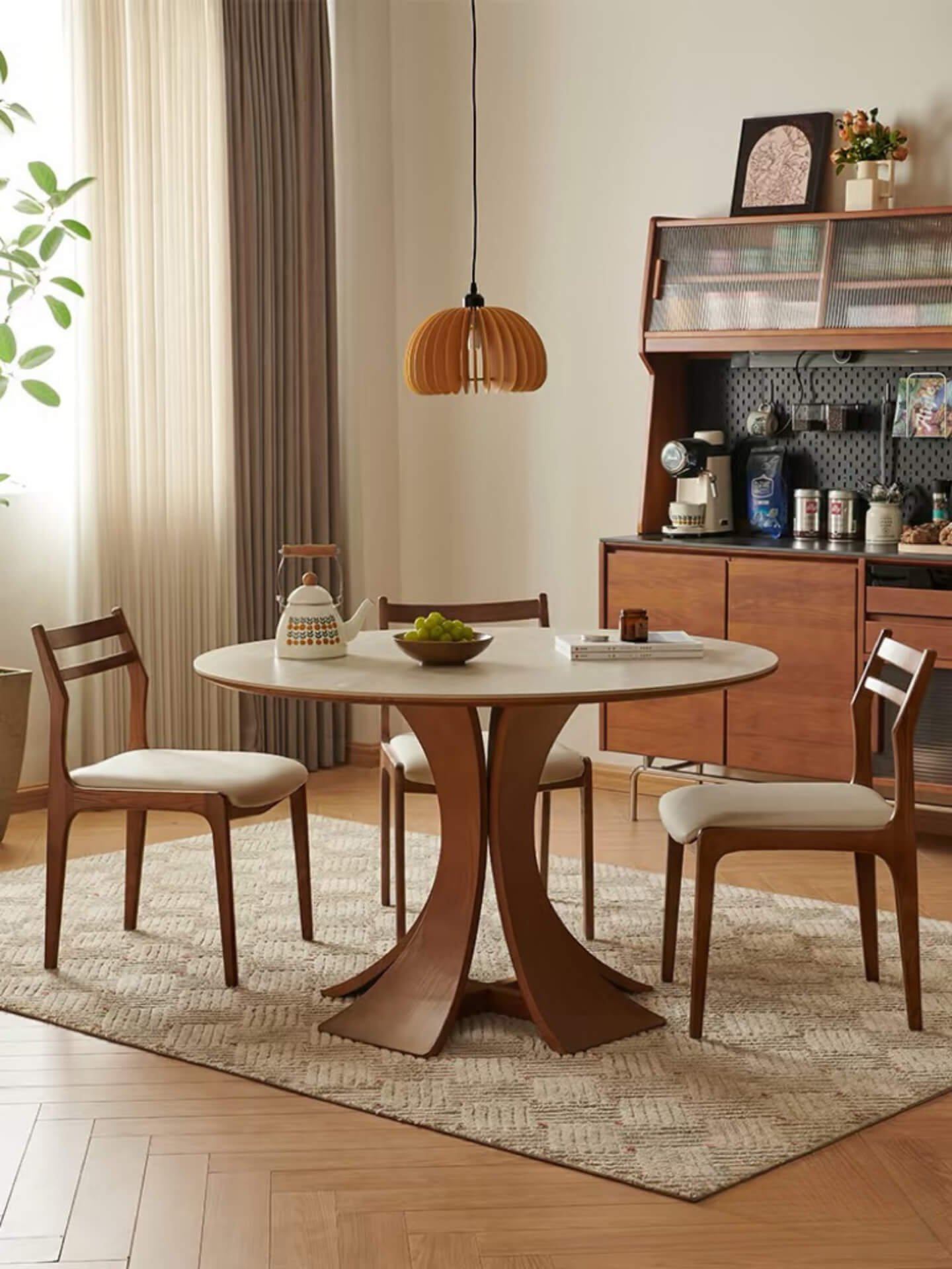 The “Xiaoman Yao” Dining Table: A Perfect Combination of Elegance and Practicality