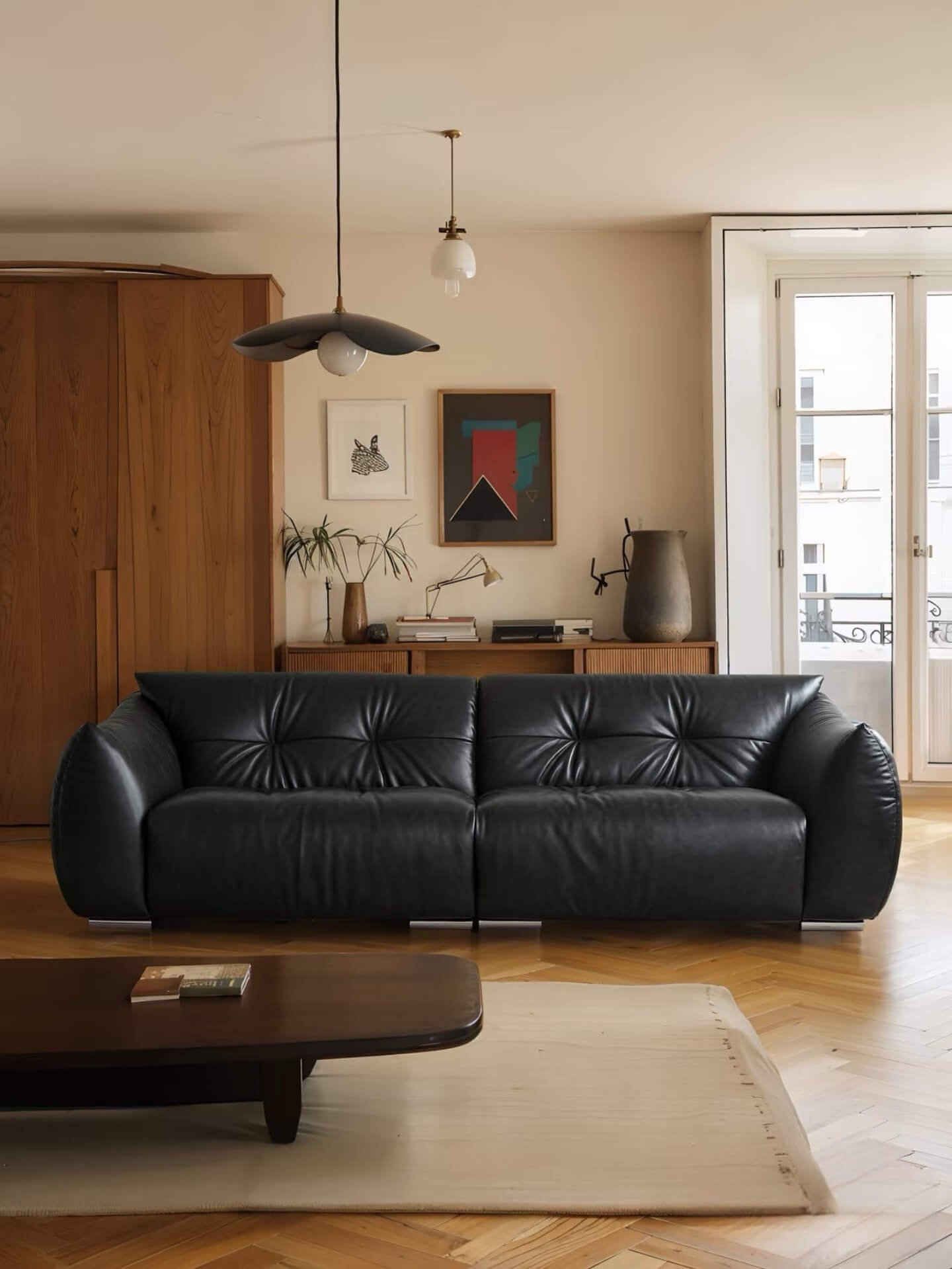 French Retro Style | Black Sofa Grasps the High-End Feel of the Living Room