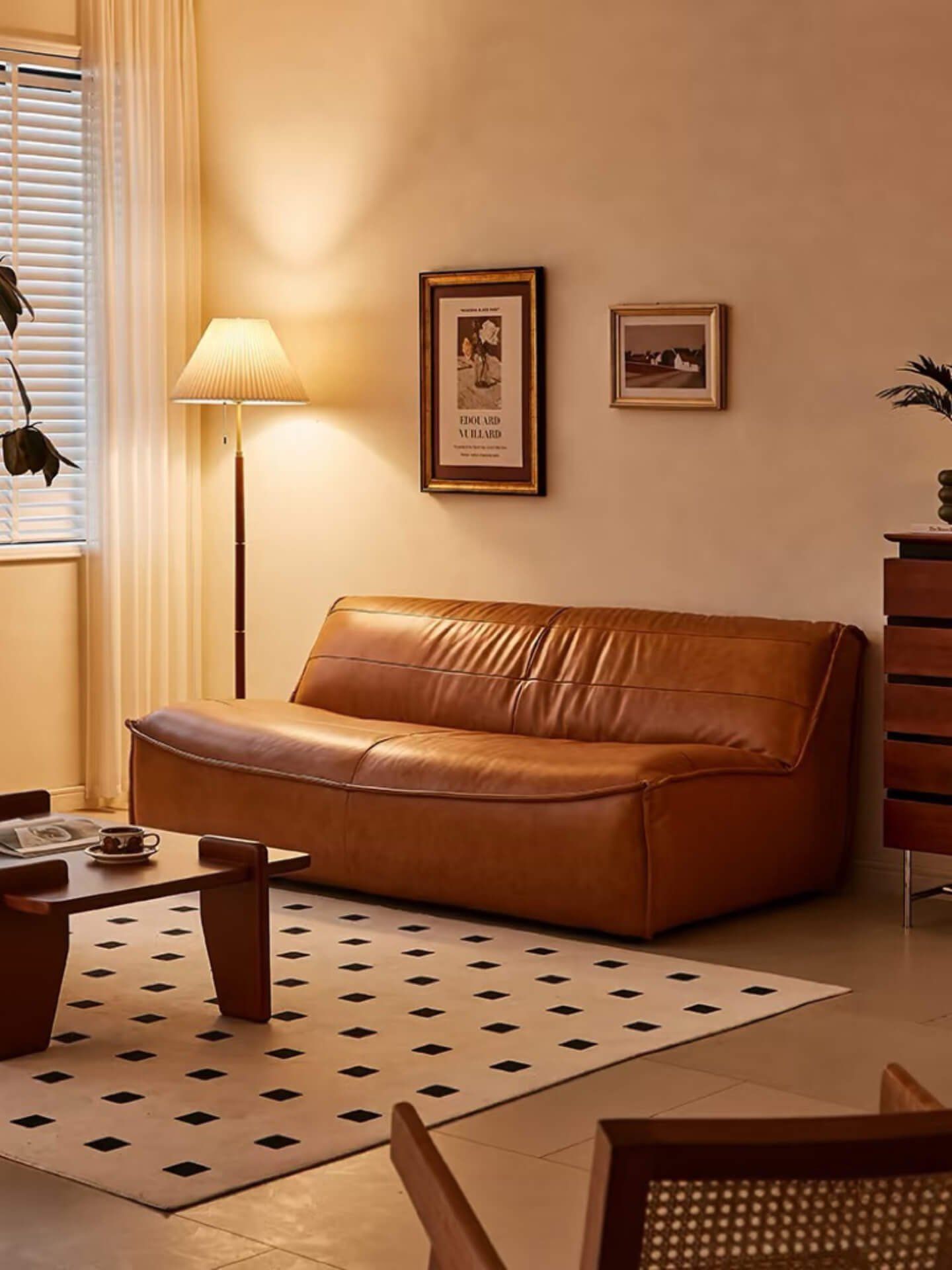 Small Spaces, Big Comfort: The Pudding Sofa, A Retro Landing Choice