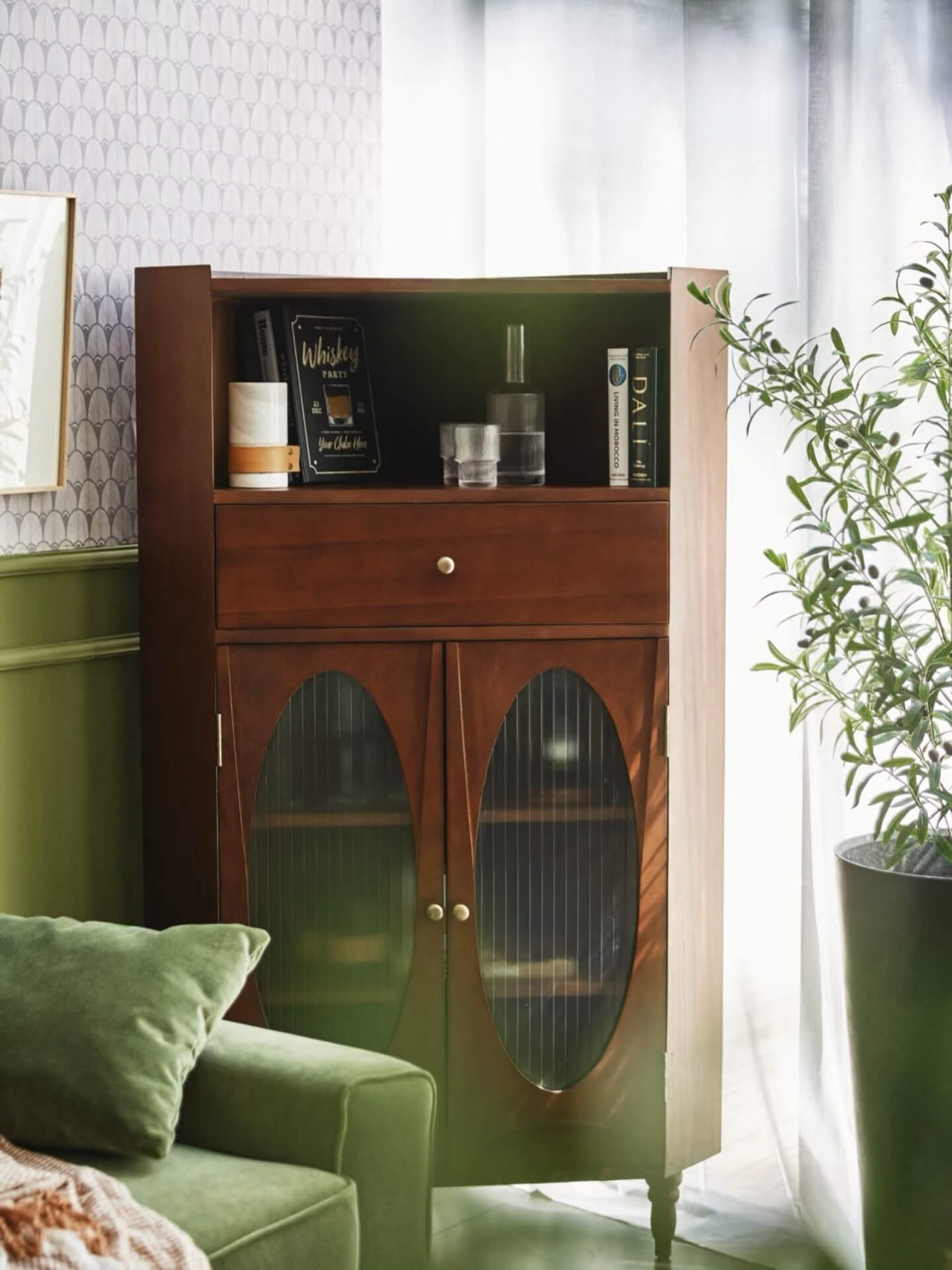 My French Mid-Century Living Room: A Romantic Dream in Retro Green
