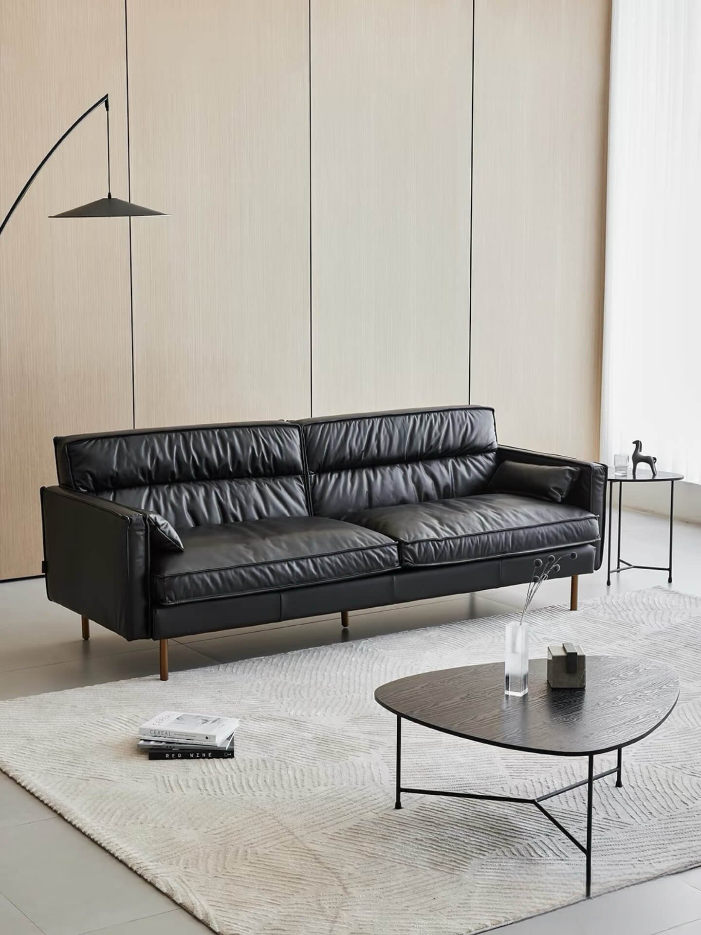 Black Leather Sofa: A Perfect Blend of Classic and Fashion