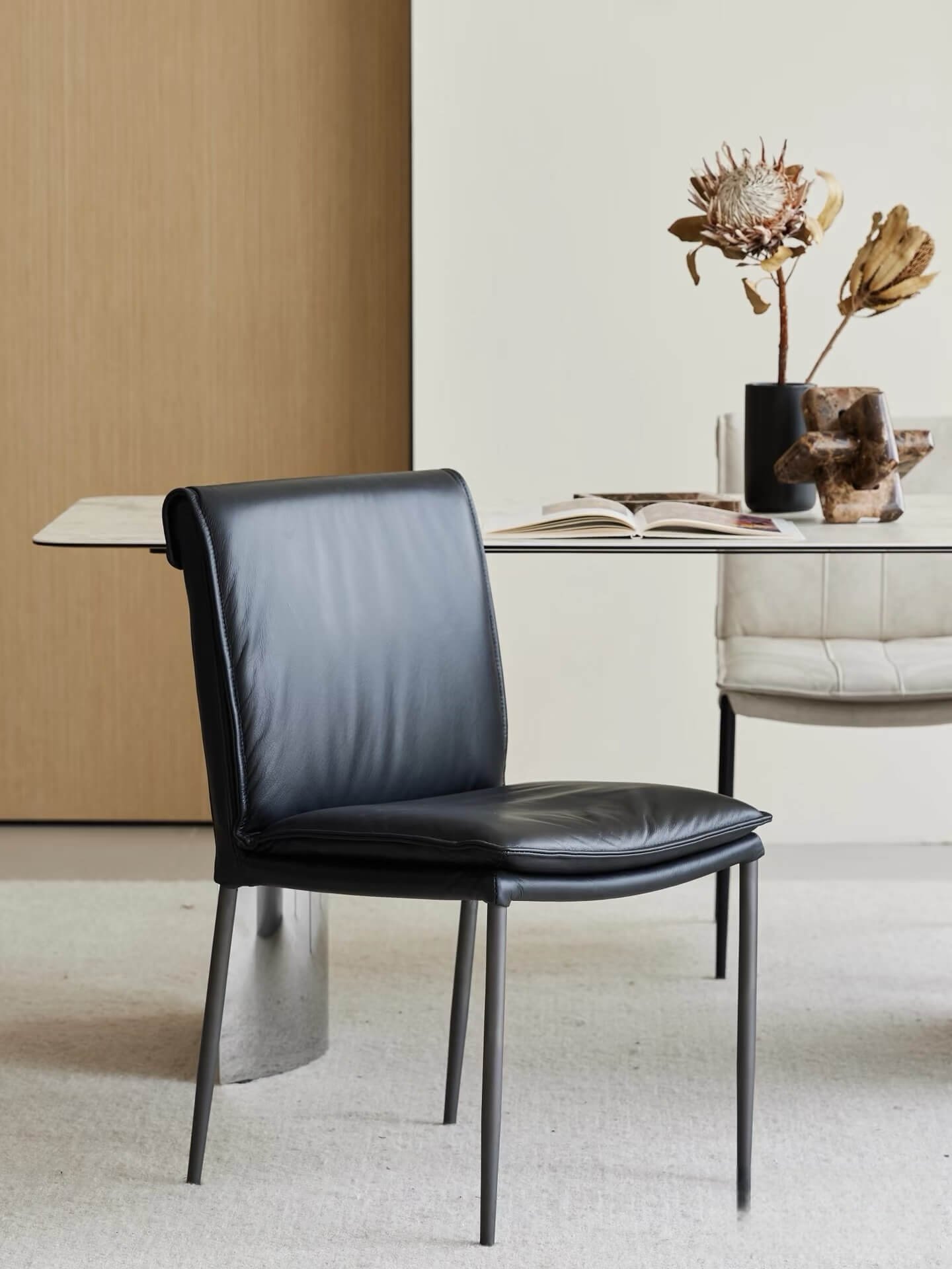 Enjoy the Finest Quality: Full-Leather Comfort Dining Chairs for a Stylish Table Experience